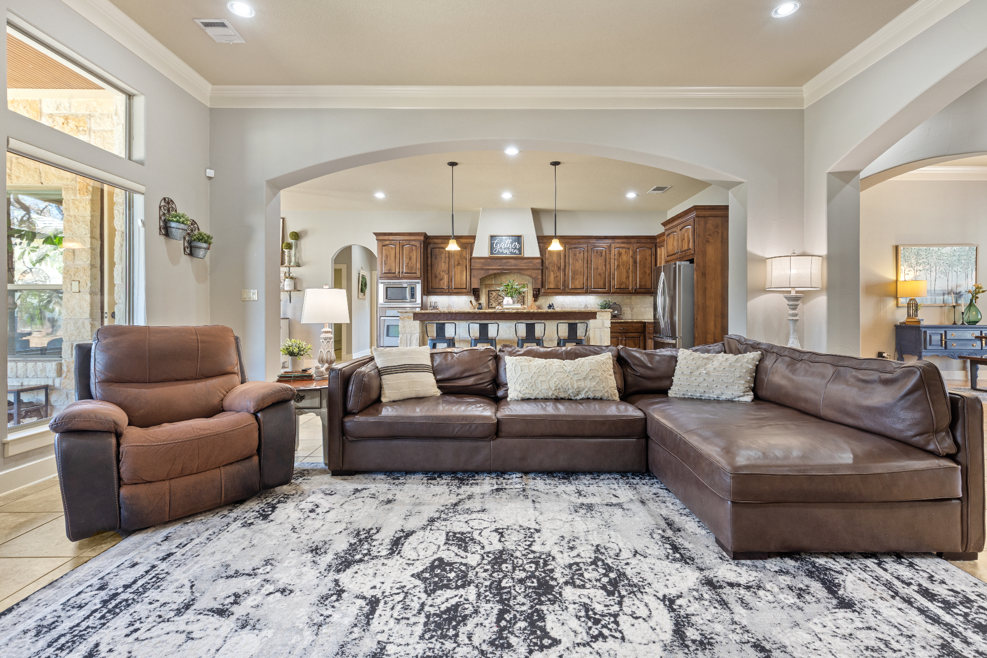 Cozy living space open to kitchen and breakfast area